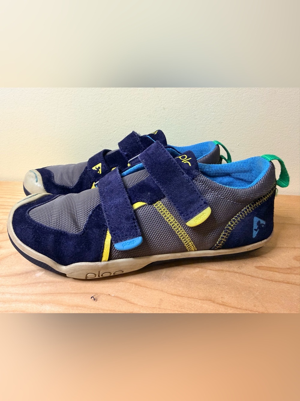 PLAE Kids TY Navy Gray Suede Nylon Sneaker Shoes Size 3Y Hook & Loop Comfy